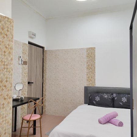 Queen Room Bukit Mertajam Alma Impian Exterior foto